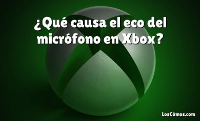 ¿Qué causa el eco del micrófono en Xbox?