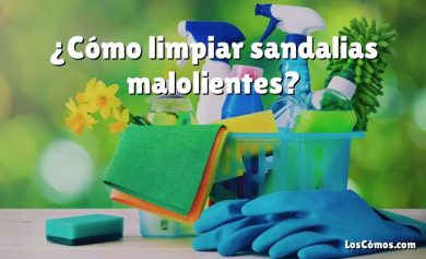 ¿Cómo limpiar sandalias malolientes?